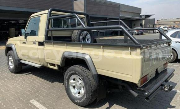 Buy Used Toyota Land Cruiser Beige Car in Windhoek in Namibia Buy Used Toyota Land Cruiser Beige Car in Windhoek in Namibia