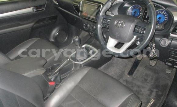 Acheter Occasion Voiture Toyota Hilux Blanc à Windhoek, Namibie Acheter Occasion Voiture Toyota Hilux Blanc à Windhoek, Namibie