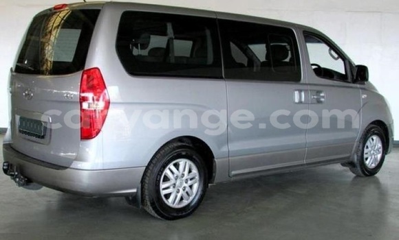 Buy Used Hyundai H1 Silver Car in Windhoek in Namibia Buy Used Hyundai H1 Silver Car in Windhoek in Namibia