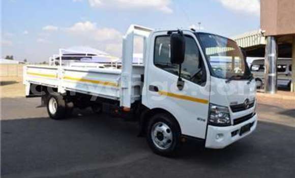 Buy Used Hino 300 Series White Truck in Windhoek in Namibia Buy Used Hino 300 Series White Truck in Windhoek in Namibia