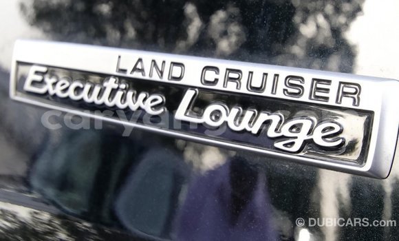Acheter Import Voiture Toyota Land Cruiser Noir à Import - Dubai, Namibie Acheter Import Voiture Toyota Land Cruiser Noir à Import - Dubai, Namibie