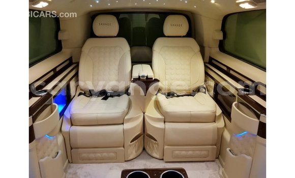 Acheter Import Voiture Mercedes-Benz 250 Noir à Import - Dubai, Namibie Acheter Import Voiture Mercedes-Benz 250 Noir à Import - Dubai, Namibie