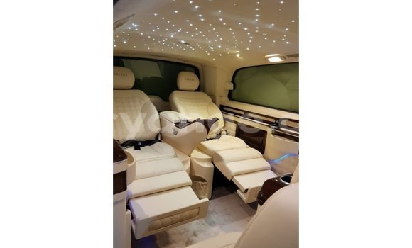 Acheter Import Voiture Mercedes-Benz 250 Noir à Import - Dubai, Namibie Acheter Import Voiture Mercedes-Benz 250 Noir à Import - Dubai, Namibie