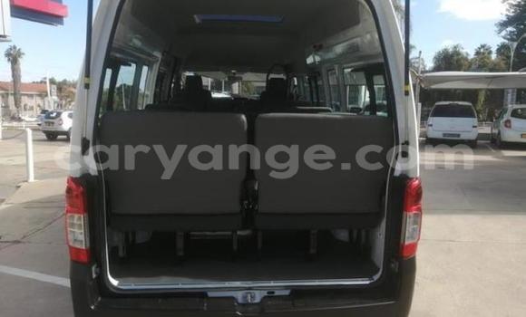 Buy Used Nissan NV350 Caravan White Car in Grootfontein in Namibia Buy Used Nissan NV350 Caravan White Car in Grootfontein in Namibia
