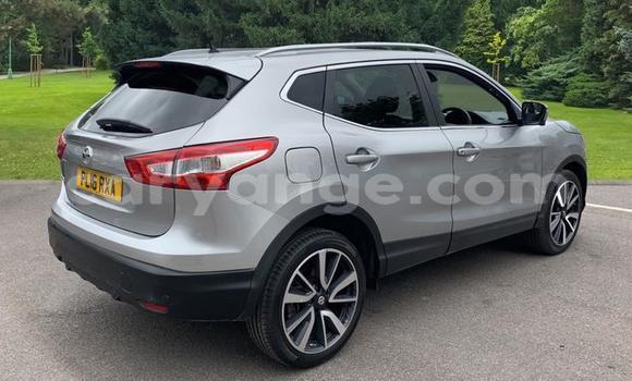 Buy Used Nissan Qashqai Silver Car in Walvis Bay in Namibia Buy Used Nissan Qashqai Silver Car in Walvis Bay in Namibia