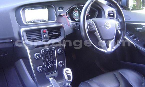 Buy Used Volvo V40 Blue Car in Opuwo in Kunene Buy Used Volvo V40 Blue Car in Opuwo in Kunene