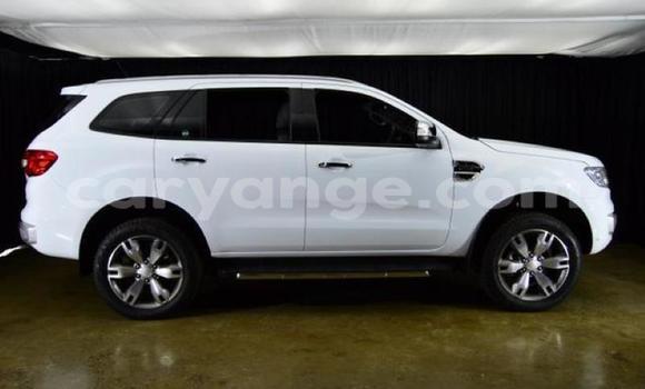 Buy Used Ford Everest White Car in Windhoek in Namibia Buy Used Ford Everest White Car in Windhoek in Namibia