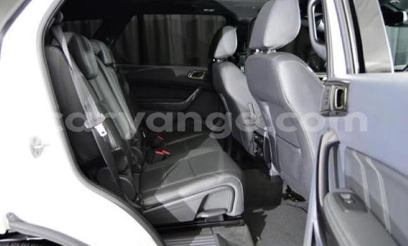 Buy Used Ford Everest White Car in Windhoek in Namibia Buy Used Ford Everest White Car in Windhoek in Namibia