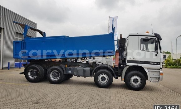 Buy Used Nissan Evalia White Truck in Swakopmund in Namibia Buy Used Nissan Evalia White Truck in Swakopmund in Namibia