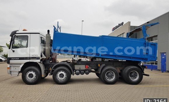 Buy Used Mercedes‒Benz Tipper White Truck in Grootfontein in Namibia Buy Used Mercedes‒Benz Tipper White Truck in Grootfontein in Namibia