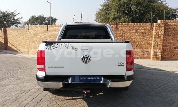 Buy Used Volkswagen Amarok White Car in Karasburg in Karas Buy Used Volkswagen Amarok White Car in Karasburg in Karas