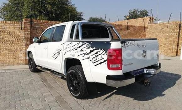 Buy Used Volkswagen Amarok White Car in Karasburg in Karas Buy Used Volkswagen Amarok White Car in Karasburg in Karas