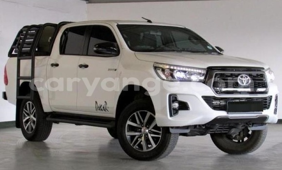 Acheter Occasion Voiture Toyota Hilux Blanc à Windhoek, Namibie Acheter Occasion Voiture Toyota Hilux Blanc à Windhoek, Namibie