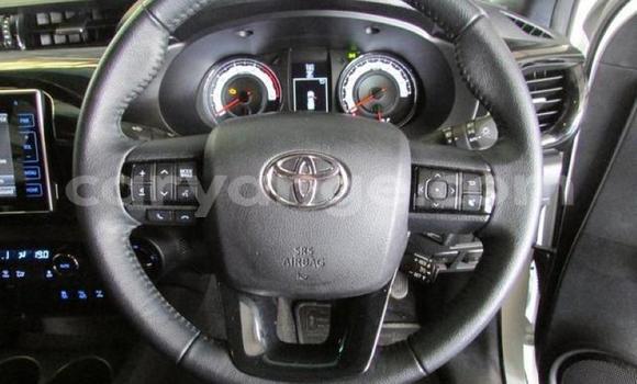 Acheter Occasion Voiture Toyota Hilux Blanc à Windhoek, Namibie Acheter Occasion Voiture Toyota Hilux Blanc à Windhoek, Namibie