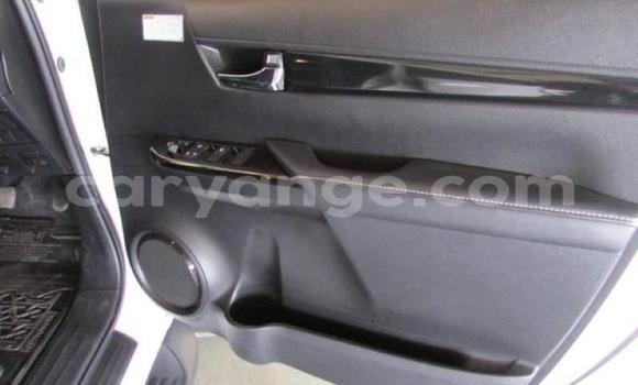 Acheter Occasion Voiture Toyota Hilux Blanc à Windhoek, Namibie Acheter Occasion Voiture Toyota Hilux Blanc à Windhoek, Namibie