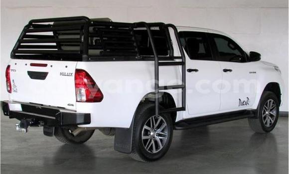 Acheter Occasion Voiture Toyota Hilux Blanc à Windhoek, Namibie Acheter Occasion Voiture Toyota Hilux Blanc à Windhoek, Namibie