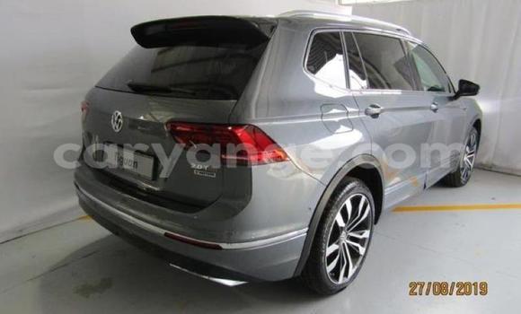 Buy Used Volkswagen Tiguan Silver Car in Karasburg in Karas Buy Used Volkswagen Tiguan Silver Car in Karasburg in Karas