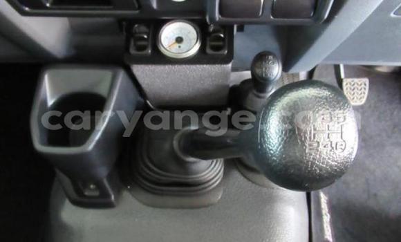 Acheter Occasion Voiture Toyota Land Cruiser Beige à Windhoek, Namibie Acheter Occasion Voiture Toyota Land Cruiser Beige à Windhoek, Namibie