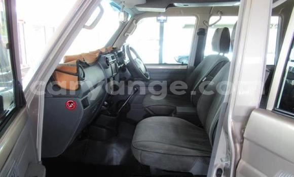 Acheter Occasion Voiture Toyota Land Cruiser Beige à Windhoek, Namibie Acheter Occasion Voiture Toyota Land Cruiser Beige à Windhoek, Namibie