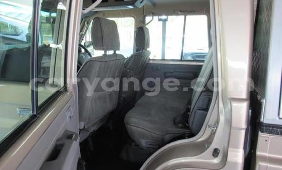 Acheter Occasion Voiture Toyota Land Cruiser Beige à Windhoek, Namibie Acheter Occasion Voiture Toyota Land Cruiser Beige à Windhoek, Namibie