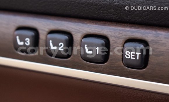 Acheter Import Voiture Toyota Land Cruiser Blanc à Import - Dubai, Namibie Acheter Import Voiture Toyota Land Cruiser Blanc à Import - Dubai, Namibie