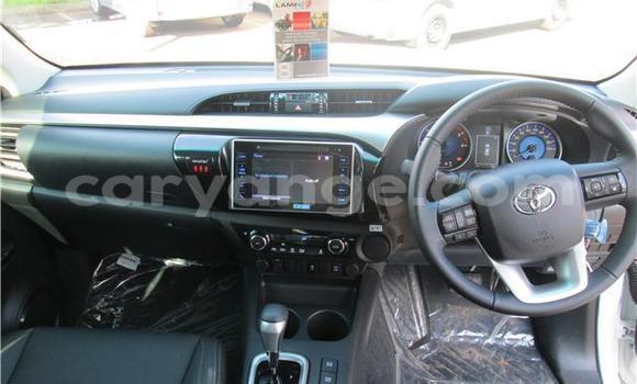Buy Used Toyota Hilux White Car in Walvis Bay in Namibia Buy Used Toyota Hilux White Car in Walvis Bay in Namibia
