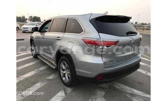 Acheter Import Voiture Toyota Highlander Autre à Import - Dubai, Namibie Acheter Import Voiture Toyota Highlander Autre à Import - Dubai, Namibie