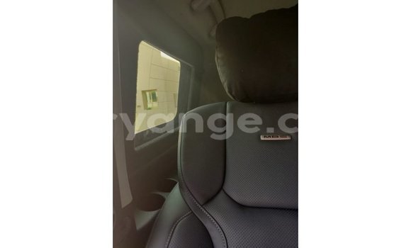 Acheter Import Voiture Toyota Land Cruiser Noir à Import - Dubai, Namibie Acheter Import Voiture Toyota Land Cruiser Noir à Import - Dubai, Namibie