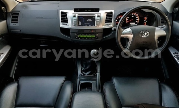 Acheter Occasion Voiture Toyota Hilux Blanc à Rundu, Namibie Acheter Occasion Voiture Toyota Hilux Blanc à Rundu, Namibie