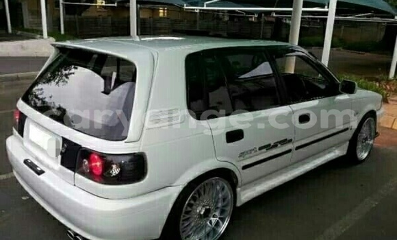 Buy Used Toyota Vitz White Car in Windhoek in Namibia Buy Used Toyota Vitz White Car in Windhoek in Namibia
