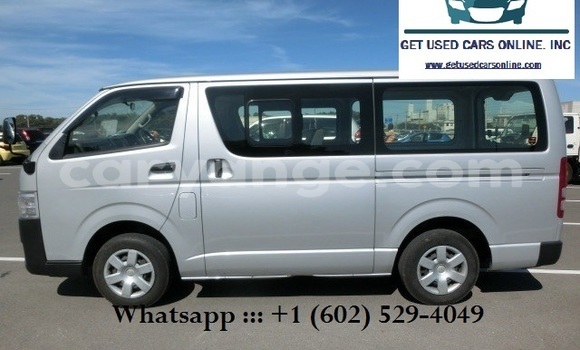 Acheter Occasion Voiture Toyota Hi Ace Gris à Oshakati, Namibie Acheter Occasion Voiture Toyota Hi Ace Gris à Oshakati, Namibie