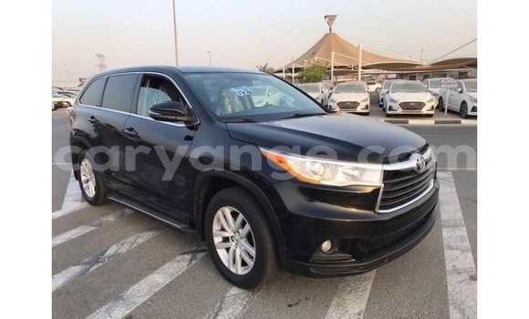 Acheter Import Voiture Toyota Highlander Noir à Import - Dubai, Namibie Acheter Import Voiture Toyota Highlander Noir à Import - Dubai, Namibie
