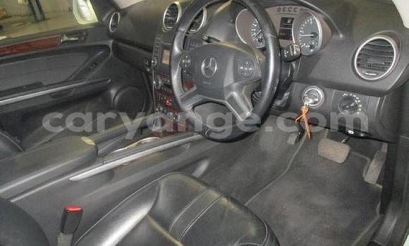 Acheter Occasion Voiture Mercedes-Benz ML–Class Blanc à Karasburg, Karas Acheter Occasion Voiture Mercedes-Benz ML–Class Blanc à Karasburg, Karas