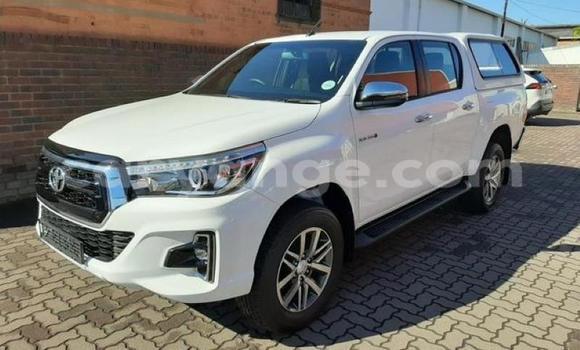 Acheter Occasion Voiture Toyota Hilux Blanc à Karasburg, Karas Acheter Occasion Voiture Toyota Hilux Blanc à Karasburg, Karas