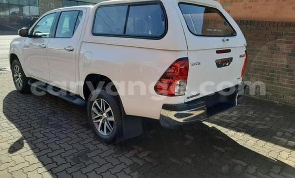 Acheter Occasion Voiture Toyota Hilux Blanc à Karasburg, Karas Acheter Occasion Voiture Toyota Hilux Blanc à Karasburg, Karas