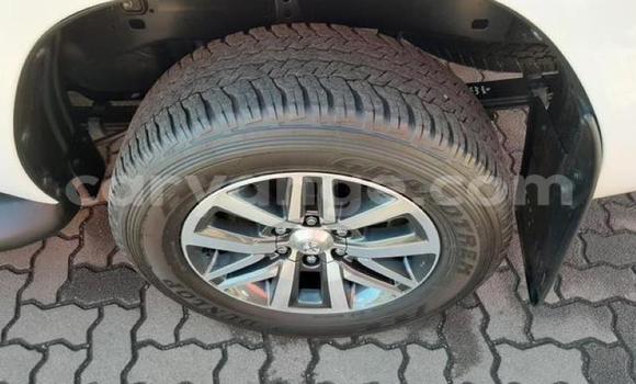 Acheter Occasion Voiture Toyota Hilux Blanc à Karasburg, Karas Acheter Occasion Voiture Toyota Hilux Blanc à Karasburg, Karas