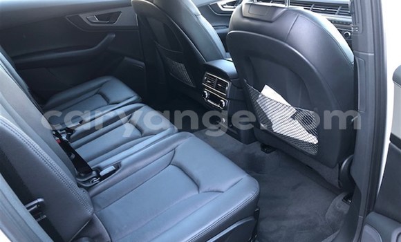 Acheter Occasion Voiture Land Rover Range Rover Vogue Blanc à Karasburg, Karas Acheter Occasion Voiture Land Rover Range Rover Vogue Blanc à Karasburg, Karas