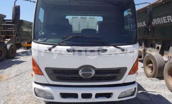 Buy Used Hino Ranger White Truck in Gobabis in Omaheke Buy Used Hino Ranger White Truck in Gobabis in Omaheke