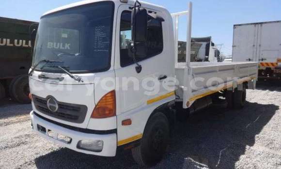 Buy Used Hino Ranger White Truck in Gobabis in Omaheke Buy Used Hino Ranger White Truck in Gobabis in Omaheke