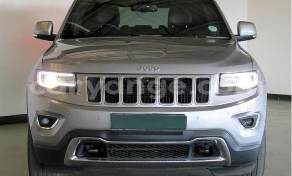 Acheter Occasion Voiture Jeep Grand Cherokee Gris à Windhoek, Namibie Acheter Occasion Voiture Jeep Grand Cherokee Gris à Windhoek, Namibie