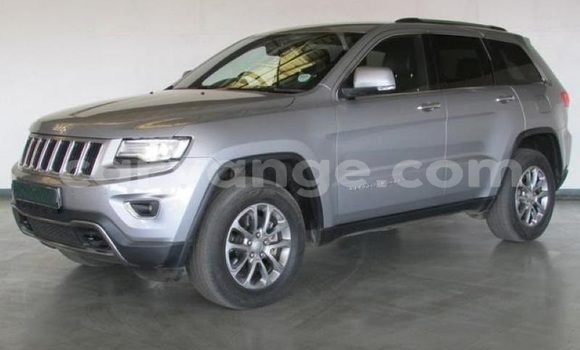 Acheter Occasion Voiture Jeep Grand Cherokee Gris à Windhoek, Namibie Acheter Occasion Voiture Jeep Grand Cherokee Gris à Windhoek, Namibie