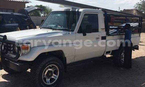 Acheter Occasion Voiture Toyota Land Cruiser Blanc à Windhoek, Namibie Acheter Occasion Voiture Toyota Land Cruiser Blanc à Windhoek, Namibie