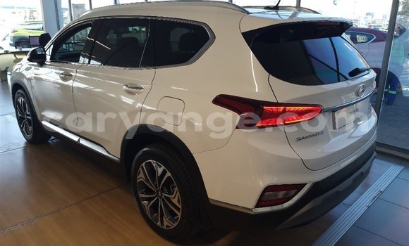 Buy Used Hyundai Santa Fe White Car in Gobabis in Omaheke Buy Used Hyundai Santa Fe White Car in Gobabis in Omaheke