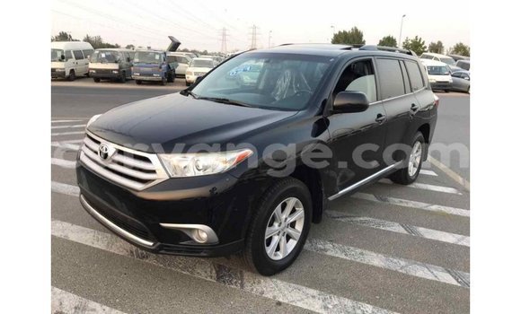 Acheter Import Voiture Toyota Highlander Noir à Import - Dubai, Namibie Acheter Import Voiture Toyota Highlander Noir à Import - Dubai, Namibie