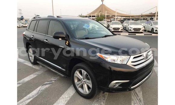 Acheter Import Voiture Toyota Highlander Noir à Import - Dubai, Namibie Acheter Import Voiture Toyota Highlander Noir à Import - Dubai, Namibie
