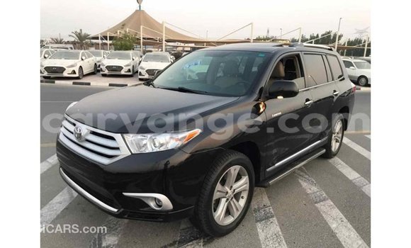 Acheter Import Voiture Toyota Highlander Noir à Import - Dubai, Namibie Acheter Import Voiture Toyota Highlander Noir à Import - Dubai, Namibie