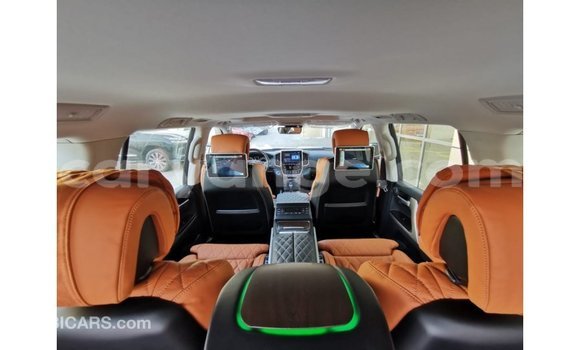 Acheter Import Voiture Toyota Land Cruiser Noir à Import - Dubai, Namibie Acheter Import Voiture Toyota Land Cruiser Noir à Import - Dubai, Namibie