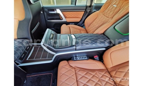 Acheter Import Voiture Toyota Land Cruiser Noir à Import - Dubai, Namibie Acheter Import Voiture Toyota Land Cruiser Noir à Import - Dubai, Namibie