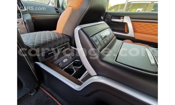 Acheter Import Voiture Toyota Land Cruiser Noir à Import - Dubai, Namibie Acheter Import Voiture Toyota Land Cruiser Noir à Import - Dubai, Namibie