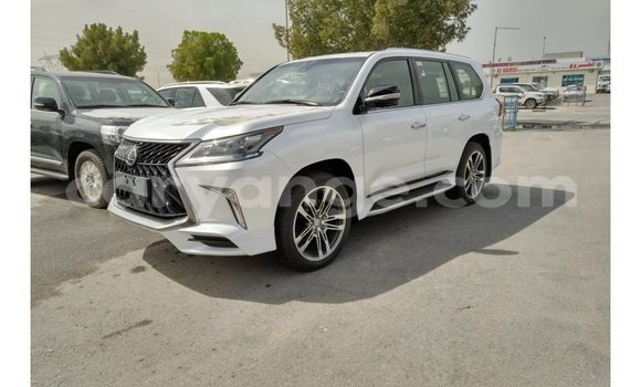 Acheter Import Voiture Lexus LX Blanc à Import - Dubai, Namibie Acheter Import Voiture Lexus LX Blanc à Import - Dubai, Namibie